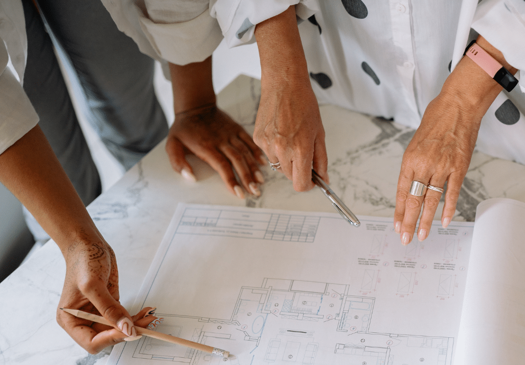 Build vs. Buy in Insurance: How Leaders Decide on Core Systems, AI, and Digital Platforms